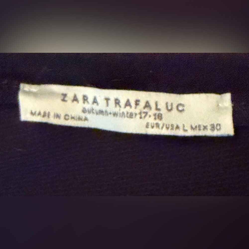 Zara Trafaluc Black Long Sleeve Top Faux Fur Cuffs Women’s M - Picture 4 of 4
